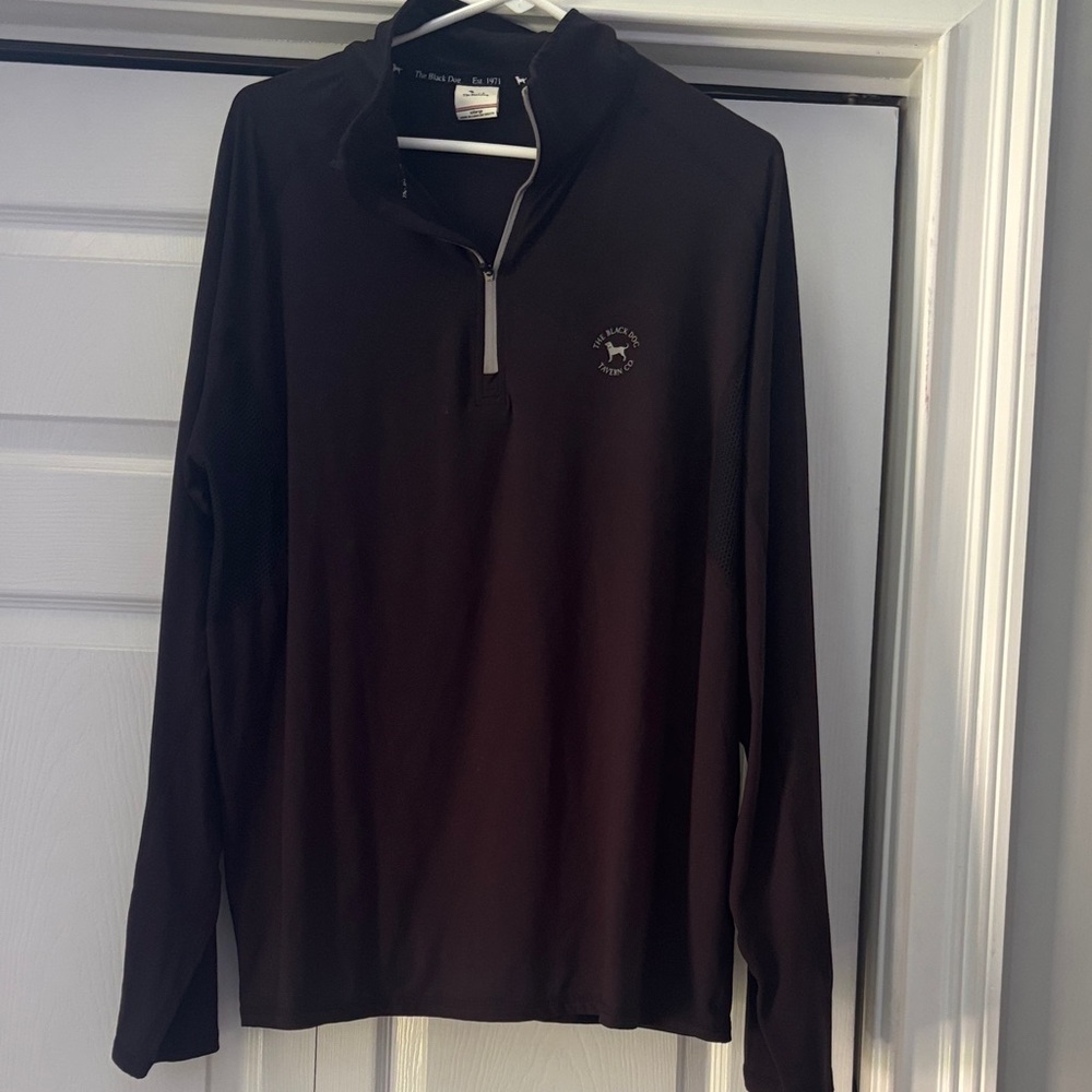 The Black Dog Dark Pullover with Logo NWOT